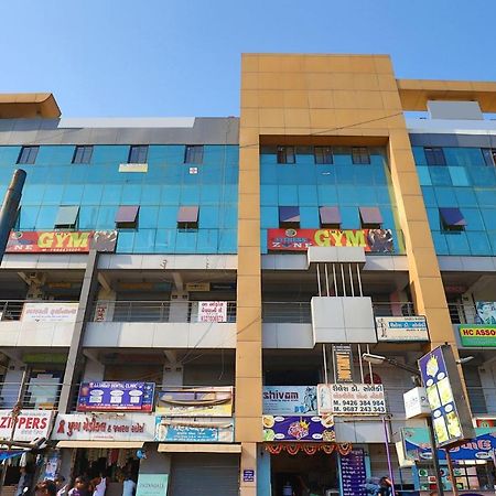 Hotel Tulip Plaza Ahmedabad Exteriör bild